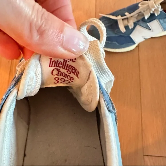 New Balance 327 Kids Sneakers Blue Size 11 - Picture 5 of 8